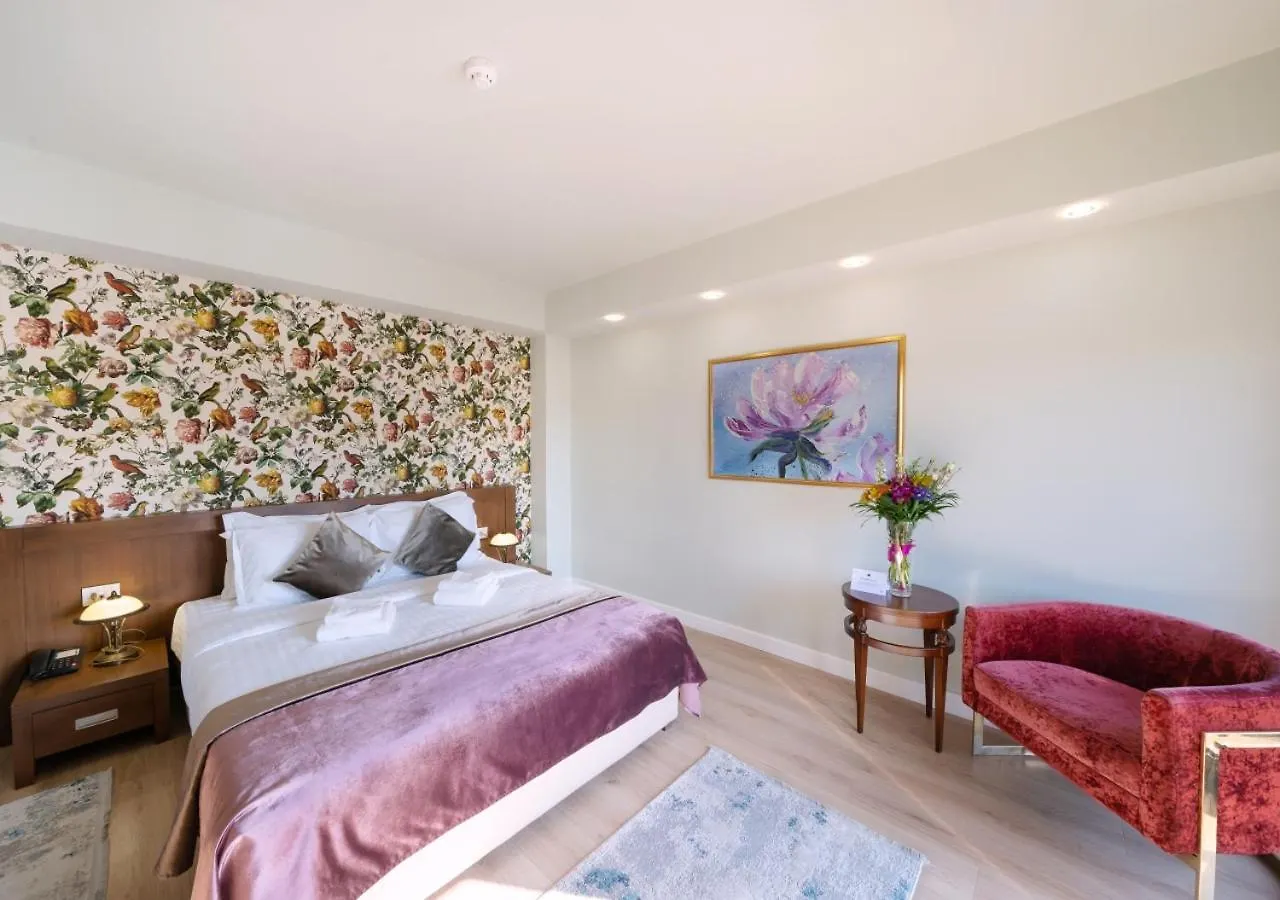 Phoenicia Comfort Hotel Bucharest 4*,